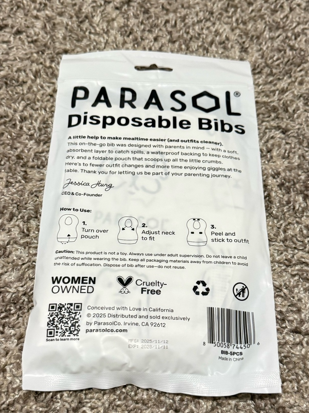 NWT Parasol Disposable Bibs - Picture 3 of 3